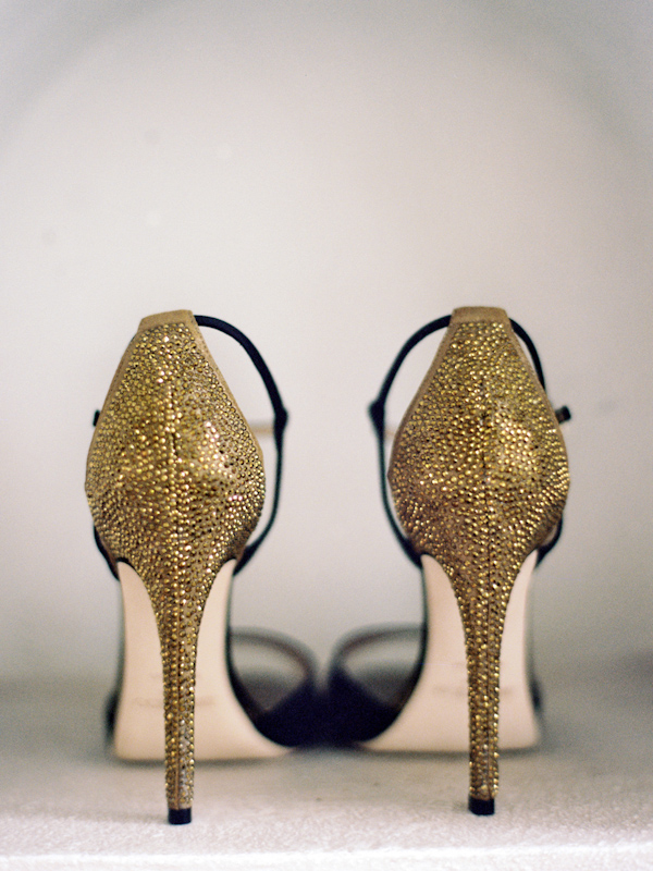 Wedding photo with gold sparkly shoes by Jillian Mitchell Wedding photo with gold sparkly shoes by Jillian Mitchell