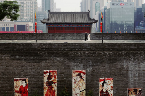 lavish and elegant wedding in Xian China, photos by Chris+Lynn Photography | junebugweddings.com lavish and elegant wedding in Xian China, photos by Chris+Lynn Photography | junebugweddings.com