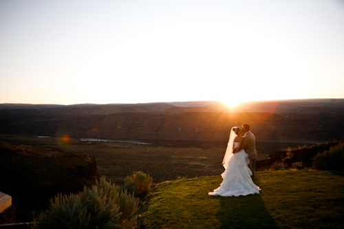 Cave B Winery Wedding in Washington; photos by Belathée Photography | junebugweddings.com Cave B Winery Wedding in Washington; photos by Belathée Photography | junebugweddings.com