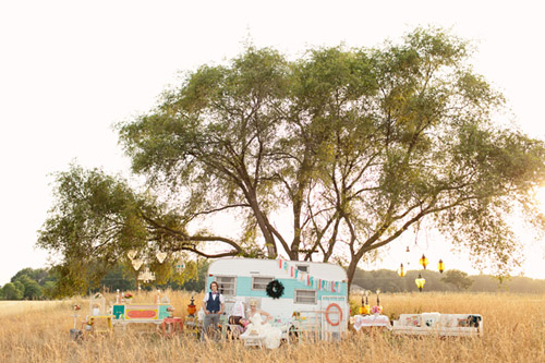 colorful vintage wedding decor rental from Fancy Fray | via junebugweddings.com colorful vintage wedding decor rental from Fancy Fray | via junebugweddings.com