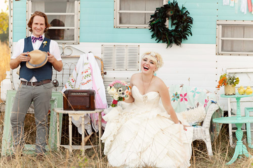 colorful vintage wedding decor rental from Fancy Fray | via junebugweddings.com colorful vintage wedding decor rental from Fancy Fray | via junebugweddings.com