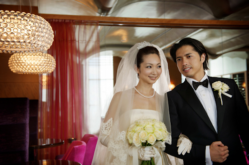 Elegant Japanese wedding at the Tokyo American Club - photos by 37 Frames Photography | junebugweddings.com Elegant Japanese wedding at the Tokyo American Club - photos by 37 Frames Photography | junebugweddings.com