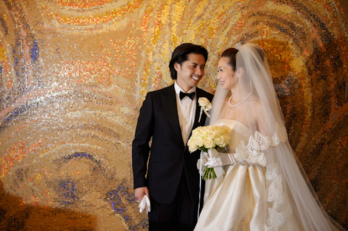 Elegant Japanese wedding at the Tokyo American Club - photos by 37 Frames Photography | junebugweddings.com Elegant Japanese wedding at the Tokyo American Club - photos by 37 Frames Photography | junebugweddings.com