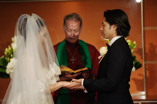 Elegant Japanese wedding at the Tokyo American Club - photos by 37 Frames Photography | junebugweddings.com Elegant Japanese wedding at the Tokyo American Club - photos by 37 Frames Photography | junebugweddings.com