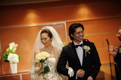 Elegant Japanese wedding at the Tokyo American Club - photos by 37 Frames Photography | junebugweddings.com Elegant Japanese wedding at the Tokyo American Club - photos by 37 Frames Photography | junebugweddings.com