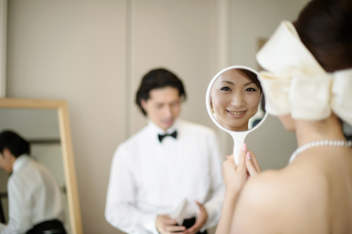 Elegant Japanese wedding at the Tokyo American Club - photos by 37 Frames Photography | junebugweddings.com Elegant Japanese wedding at the Tokyo American Club - photos by 37 Frames Photography | junebugweddings.com