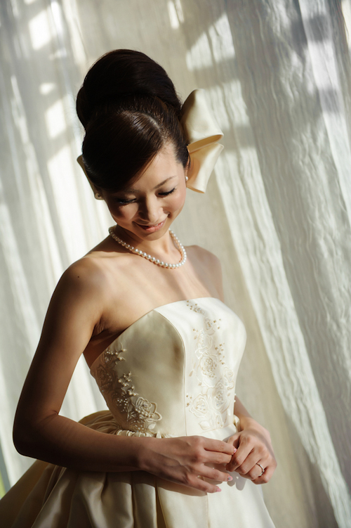 Elegant Japanese wedding at the Tokyo American Club - photos by 37 Frames Photography | junebugweddings.com Elegant Japanese wedding at the Tokyo American Club - photos by 37 Frames Photography | junebugweddings.com