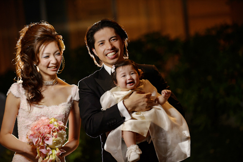 Elegant Japanese wedding at the Tokyo American Club - photos by 37 Frames Photography | junebugweddings.com Elegant Japanese wedding at the Tokyo American Club - photos by 37 Frames Photography | junebugweddings.com