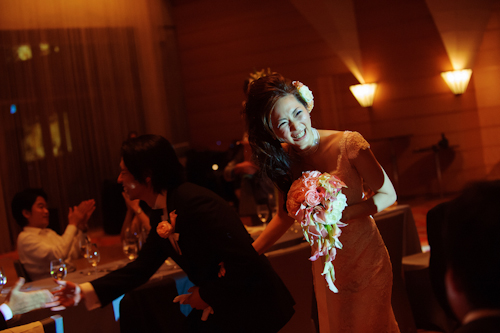Elegant Japanese wedding at the Tokyo American Club - photos by 37 Frames Photography | junebugweddings.com Elegant Japanese wedding at the Tokyo American Club - photos by 37 Frames Photography | junebugweddings.com