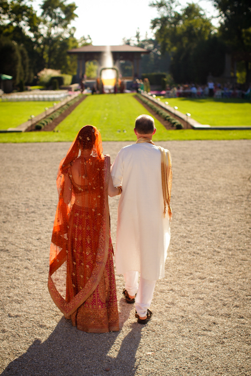 Bright, exuberant Hindu wedding - photos by Cathy and David Photographers | junebugweddings.com Bright, exuberant Hindu wedding - photos by Cathy and David Photographers | junebugweddings.com