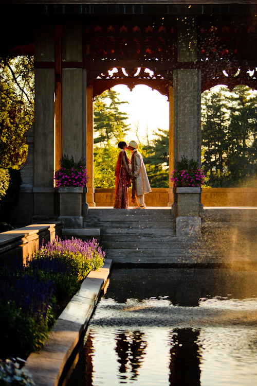 Bright, exuberant Hindu wedding - photos by Cathy and David Photographers | junebugweddings.com Bright, exuberant Hindu wedding - photos by Cathy and David Photographers | junebugweddings.com