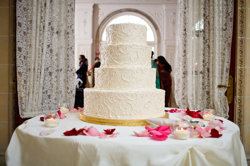 Bright, exuberant Hindu wedding - photos by Cathy and David Photographers | junebugweddings.com Bright, exuberant Hindu wedding - photos by Cathy and David Photographers | junebugweddings.com