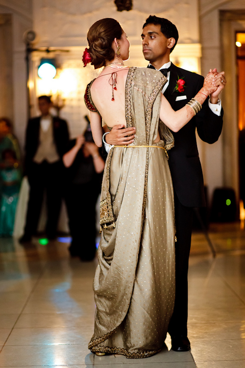 Bright, exuberant Hindu wedding - photos by Cathy and David Photographers | junebugweddings.com Bright, exuberant Hindu wedding - photos by Cathy and David Photographers | junebugweddings.com