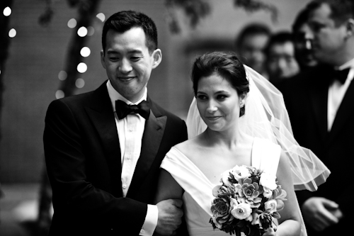 Classic downtown Chicago wedding at The Ivy Room - photos by David Wittig Photography | junebugweddings.com Classic downtown Chicago wedding at The Ivy Room - photos by David Wittig Photography | junebugweddings.com