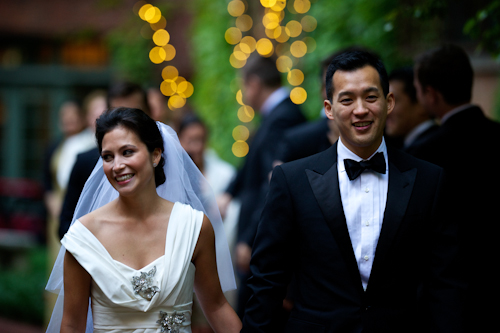 Classic downtown Chicago wedding at The Ivy Room - photos by David Wittig Photography | junebugweddings.com Classic downtown Chicago wedding at The Ivy Room - photos by David Wittig Photography | junebugweddings.com