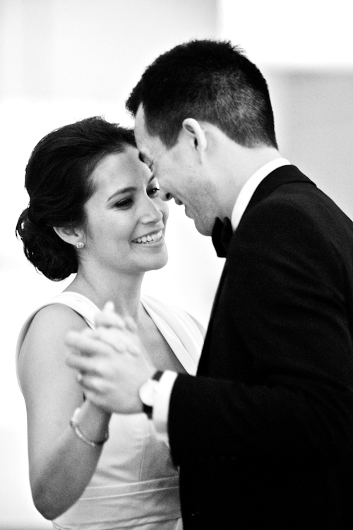 Classic downtown Chicago wedding at The Ivy Room - photos by David Wittig Photography | junebugweddings.com Classic downtown Chicago wedding at The Ivy Room - photos by David Wittig Photography | junebugweddings.com
