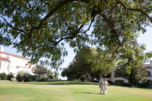 Modern Barn Wedding at The Ojai Valley Inn & Spa. Planning by Details Events Planning; Photography by Mi Belle Photography | junebugweddings.com Modern Barn Wedding at The Ojai Valley Inn & Spa. Planning by Details Events Planning; Photography by Mi Belle Photography | junebugweddings.com