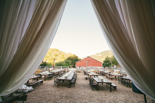 Modern Barn Wedding at The Ojai Valley Inn & Spa. Planning by Details Events Planning; Photography by Mi Belle Photography | junebugweddings.com Modern Barn Wedding at The Ojai Valley Inn & Spa. Planning by Details Events Planning; Photography by Mi Belle Photography | junebugweddings.com