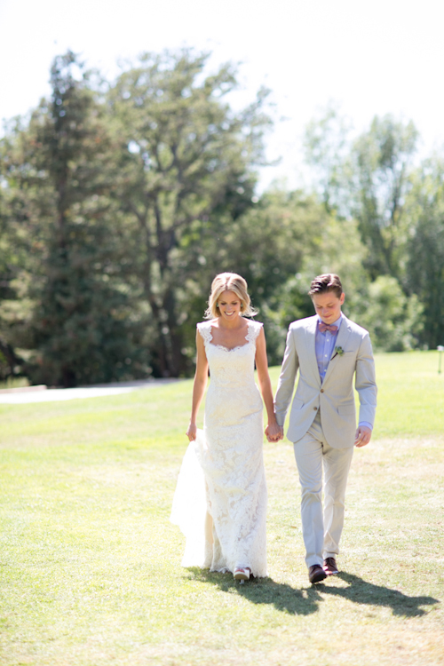 Modern Barn Wedding at The Ojai Valley Inn & Spa. Planning by Details Events Planning; Photography by Mi Belle Photography | junebugweddings.com Modern Barn Wedding at The Ojai Valley Inn & Spa. Planning by Details Events Planning; Photography by Mi Belle Photography | junebugweddings.com