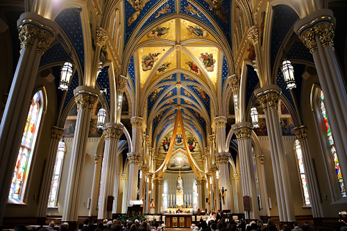 Wedding at Basilica of the Sacred Heart, Notre Dame Cathedral - photos by Browne Photography | junebugweddings.com Wedding at Basilica of the Sacred Heart, Notre Dame Cathedral - photos by Browne Photography | junebugweddings.com