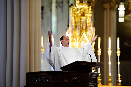 Wedding at Basilica of the Sacred Heart, Notre Dame Cathedral - photos by Browne Photography | junebugweddings.com Wedding at Basilica of the Sacred Heart, Notre Dame Cathedral - photos by Browne Photography | junebugweddings.com