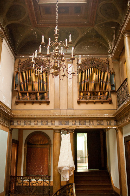 vintage, library-inspired, purple and gold wedding at Alder Manor, Yonkers, NY - wedding photography by Dave Robbins vintage, library-inspired, purple and gold wedding at Alder Manor, Yonkers, NY - wedding photography by Dave Robbins