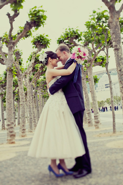 Pretty San Francisco wedding at City Hall romantic portrait of bride and groom, photo by Paco and Betty Pretty San Francisco wedding at City Hall romantic portrait of bride and groom, photo by Paco and Betty