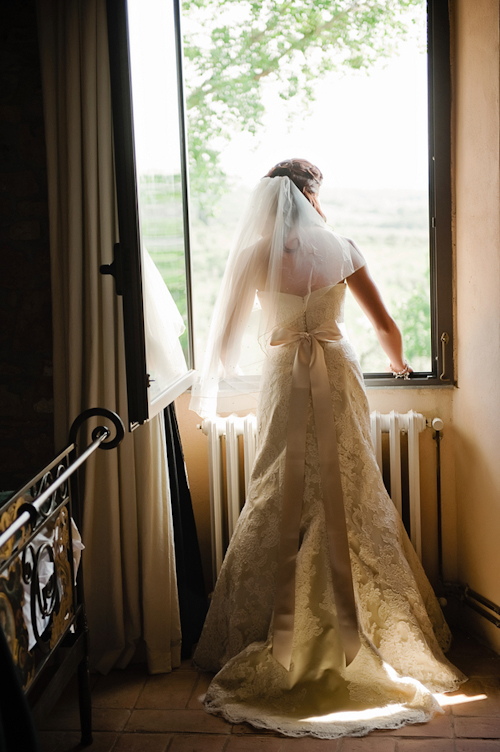Italian villa wedding in Tuscany | junebugweddings.com Italian villa wedding in Tuscany | junebugweddings.com