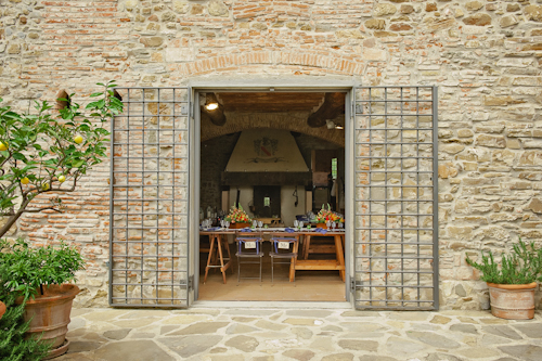 Italian villa wedding in Tuscany | junebugweddings.com Italian villa wedding in Tuscany | junebugweddings.com