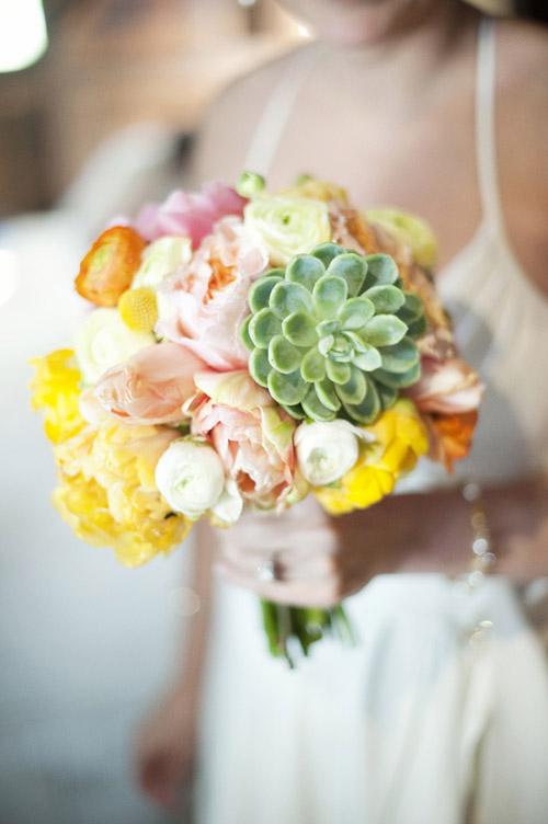 Country barn wedding with vintage travel theme - Justin and Mary Photography | Junebug Weddings Country barn wedding with vintage travel theme - Justin and Mary Photography | Junebug Weddings