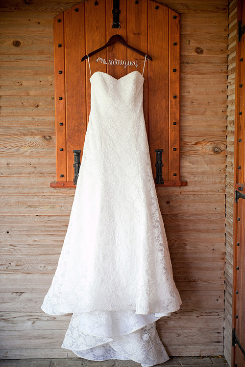 Beautiful Wedding Dress - photo by Captured Photography by Jenny | Junebug Weddings Beautiful Wedding Dress - photo by Captured Photography by Jenny | Junebug Weddings