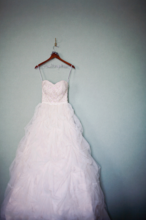 elegant pink and white wedding at the Arctic Club in Seattle with photos by Alante Photography | junebugweddings.com elegant pink and white wedding at the Arctic Club in Seattle with photos by Alante Photography | junebugweddings.com