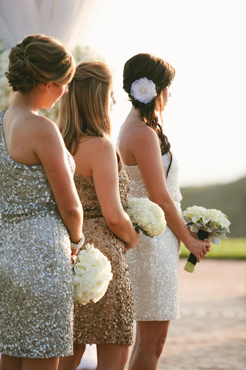 glamorous black, white and gold wedding at The resort at Pelican Hill, photo by APictureLife Photography | junebugweddings.com glamorous black, white and gold wedding at The resort at Pelican Hill, photo by APictureLife Photography | junebugweddings.com