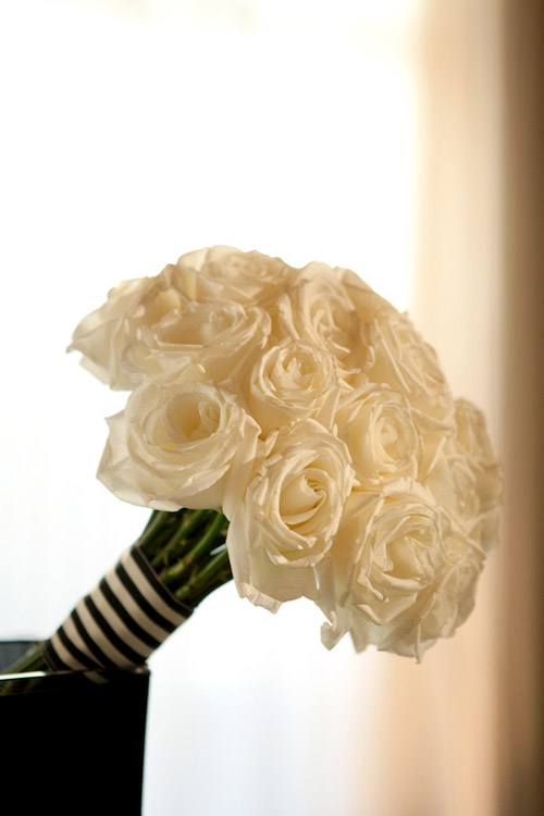 glamorous black, white and gold wedding at The resort at Pelican Hill, photo by APictureLife Photography | junebugweddings.com glamorous black, white and gold wedding at The resort at Pelican Hill, photo by APictureLife Photography | junebugweddings.com