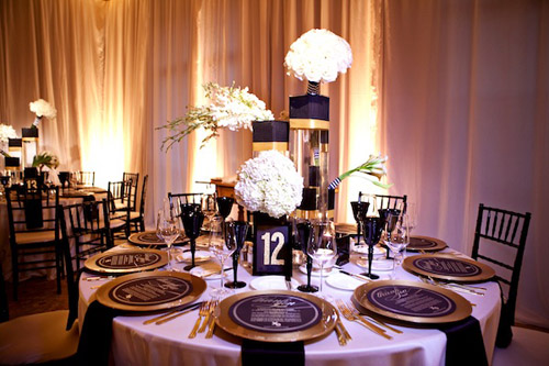 glamorous black, white and gold wedding at The resort at Pelican Hill, photo by APictureLife Photography | junebugweddings.com glamorous black, white and gold wedding at The resort at Pelican Hill, photo by APictureLife Photography | junebugweddings.com