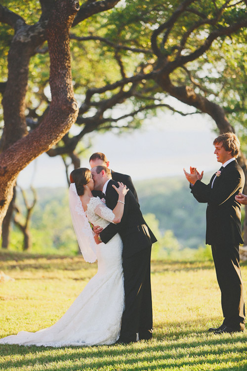 pink, blue and white summer wedding at Hacienda Del Lago, Volente, Texas - photo by Christina Carroll | via junebugweddings.com pink, blue and white summer wedding at Hacienda Del Lago, Volente, Texas - photo by Christina Carroll | via junebugweddings.com