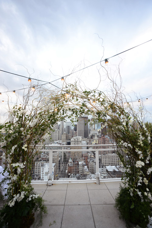 Chic wedding at the Mondrian Soho in NYC Photos by Andrea and Marcus Photography | junebugweddings.com Chic wedding at the Mondrian Soho in NYC Photos by Andrea and Marcus Photography | junebugweddings.com