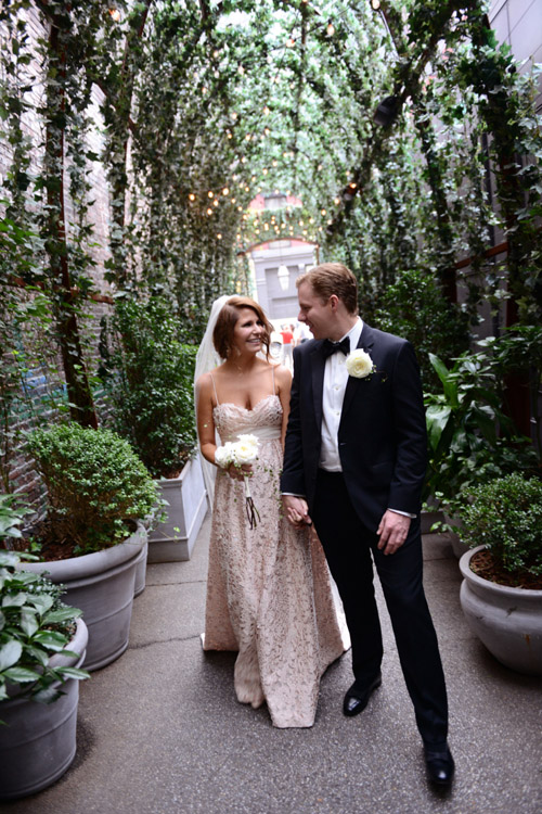 Chic wedding at the Mondrian Soho in NYC Photos by Andrea and Marcus Photography | junebugweddings.com Chic wedding at the Mondrian Soho in NYC Photos by Andrea and Marcus Photography | junebugweddings.com