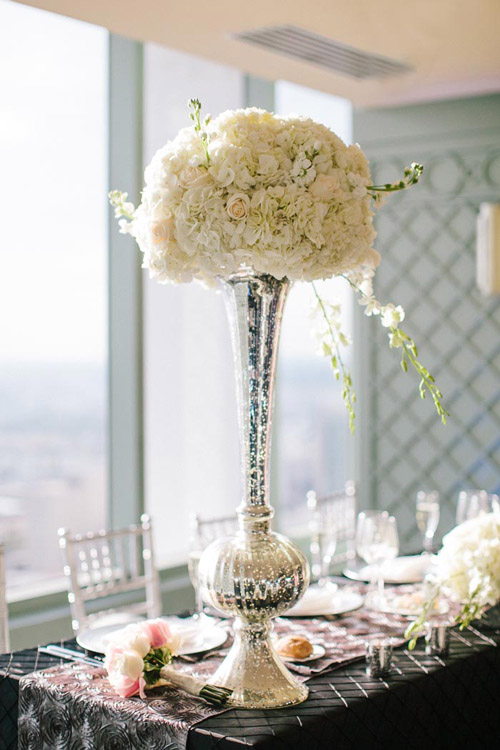 Modern chic wedding at the Viceroy Miami, photo by Becca Borge Photography | junebugweddings.com Modern chic wedding at the Viceroy Miami, photo by Becca Borge Photography | junebugweddings.com