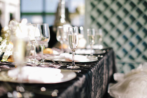 Modern chic wedding at the Viceroy Miami, photo by Becca Borge Photography | junebugweddings.com Modern chic wedding at the Viceroy Miami, photo by Becca Borge Photography | junebugweddings.com
