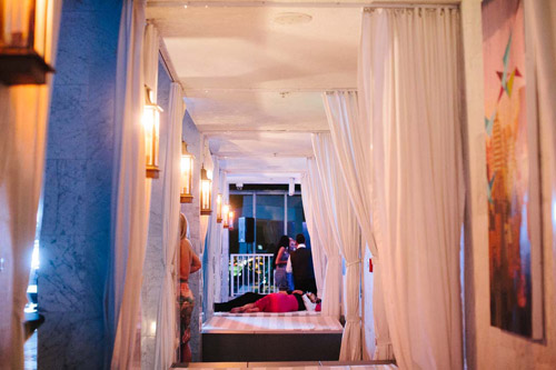 Modern chic wedding at the Viceroy Miami, photo by Becca Borge Photography | junebugweddings.com Modern chic wedding at the Viceroy Miami, photo by Becca Borge Photography | junebugweddings.com