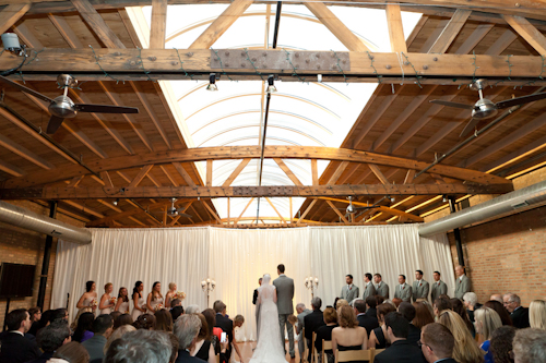 Downtown Chicago wedding at Loft on Lake - photos by Becky Brown Photography | junebugweddings.com Downtown Chicago wedding at Loft on Lake - photos by Becky Brown Photography | junebugweddings.com