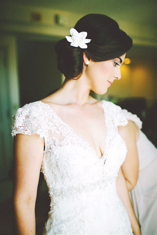Classic and elegant ivory, blush and gold wedding in Miami, FL - photo by Tina Bass Photography | junebugweddings.com Classic and elegant ivory, blush and gold wedding in Miami, FL - photo by Tina Bass Photography | junebugweddings.com