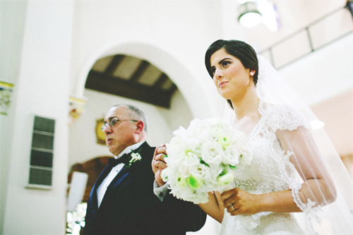 Classic and elegant ivory, blush and gold wedding in Miami, FL - photo by Tina Bass Photography | junebugweddings.com Classic and elegant ivory, blush and gold wedding in Miami, FL - photo by Tina Bass Photography | junebugweddings.com