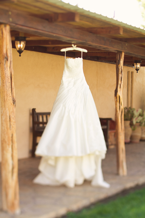Bright wedding at The Gage Hotel in Marathon, Texas - photos by Spink Studio | junebugweddings.com Bright wedding at The Gage Hotel in Marathon, Texas - photos by Spink Studio | junebugweddings.com