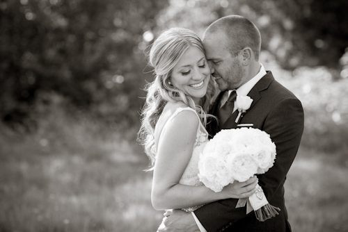 Garden Wedding at Medicine Creek Winery - photos by Jessica Hill Photography | junebugweddings.com Garden Wedding at Medicine Creek Winery - photos by Jessica Hill Photography | junebugweddings.com