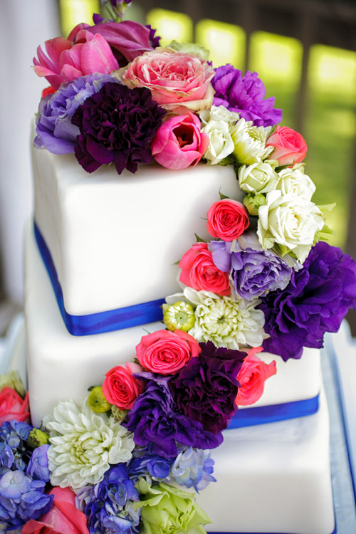 Lake Tahoe, Nevada modern wedding, photo by Mauricio Arias of Chrisman Studios | junebugweddings.com Lake Tahoe, Nevada modern wedding, photo by Mauricio Arias of Chrisman Studios | junebugweddings.com