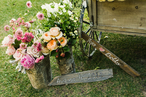 whimsical garden wedding in Malibu, California at Calamigos Ranch, with photos by Joy Marie Studios | junebugweddings.com whimsical garden wedding in Malibu, California at Calamigos Ranch, with photos by Joy Marie Studios | junebugweddings.com
