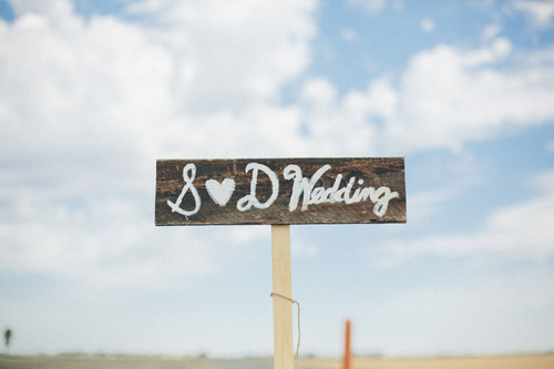 rustic cream and burlap California ranch wedding - photo by Kate Miller Photography | via junebugweddings.com rustic cream and burlap California ranch wedding - photo by Kate Miller Photography | via junebugweddings.com