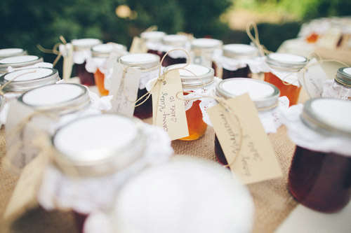 rustic cream and burlap California ranch wedding - photo by Kate Miller Photography | via junebugweddings.com rustic cream and burlap California ranch wedding - photo by Kate Miller Photography | via junebugweddings.com